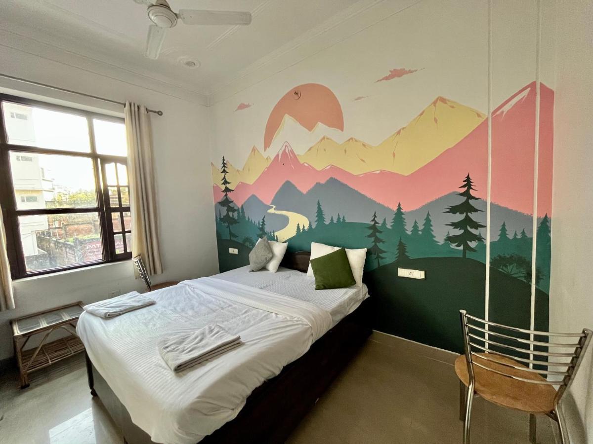 Joey'S Homestay ริชิเคช ภายนอก รูปภาพ